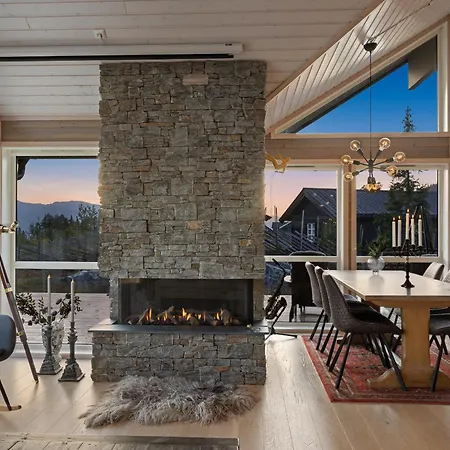 Gullstrupa, Spacious Family In