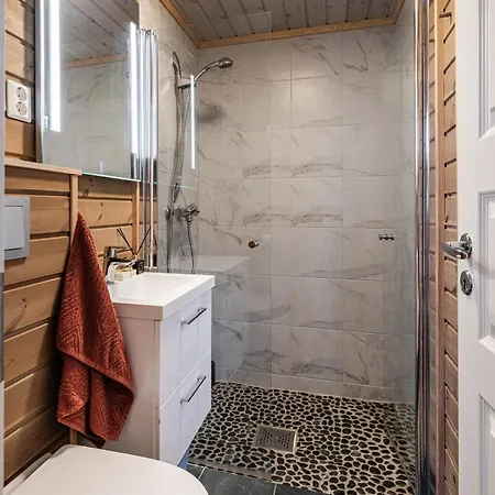 Gullstrupa, Spacious Family In *